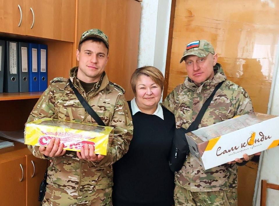 Сегодня в пгт Нижний Нагольчик активисты первичного отделения № 24 партии Единая Россия, прекрасные представительницы Совета женщин Антрацитового муниципального округа Луганского регионального отделения "Союза женщин... Сегодня в пгт Нижний Нагольчик активисты первичного отделения № 24 партии Единая Россия, прекрасные представительницы Совета женщин Антрацитового муниципального округа Луганского регионального отделения "Союза женщин...