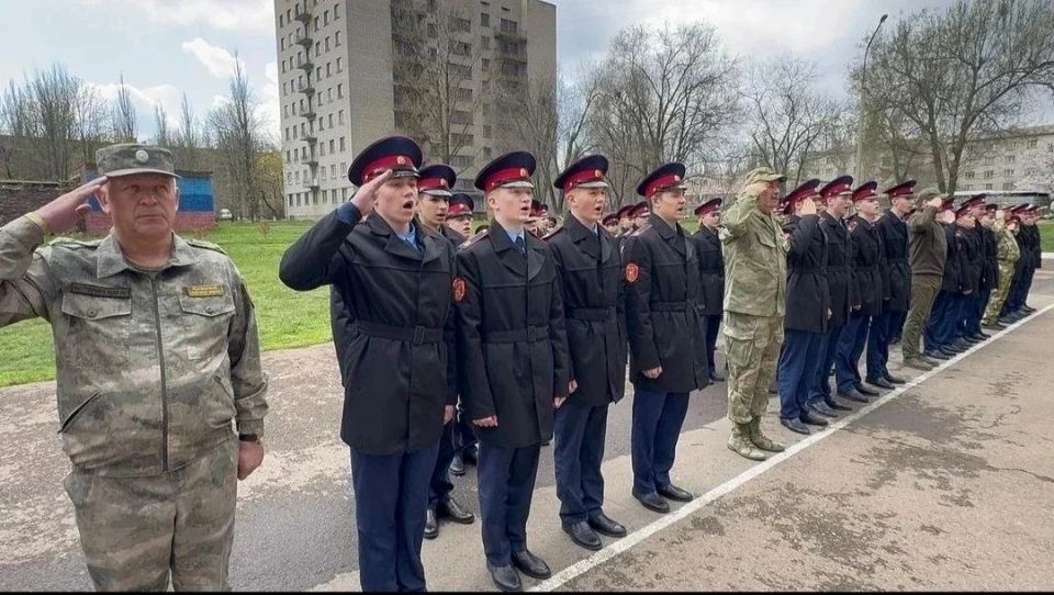 Виктор Водолацкий: Сегодня, совместно с первым заместителем Секретаря Луганского регионального отделения партии «Единая Россия», депутатом Народного Совета ЛНР В.В. Леоновым в преддверии Светлого праздника Пасхи передали... Виктор Водолацкий: Сегодня, совместно с первым заместителем Секретаря Луганского регионального отделения партии «Единая Россия», депутатом Народного Совета ЛНР В.В. Леоновым в преддверии Светлого праздника Пасхи передали...
