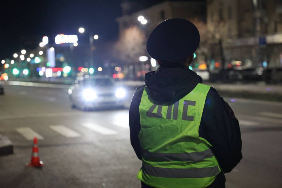Правоохранители региона в усиленном режиме несут службу по охране общественного порядка во всех уголках республики Правоохранители региона в усиленном режиме несут службу по охране общественного порядка во всех уголках республики