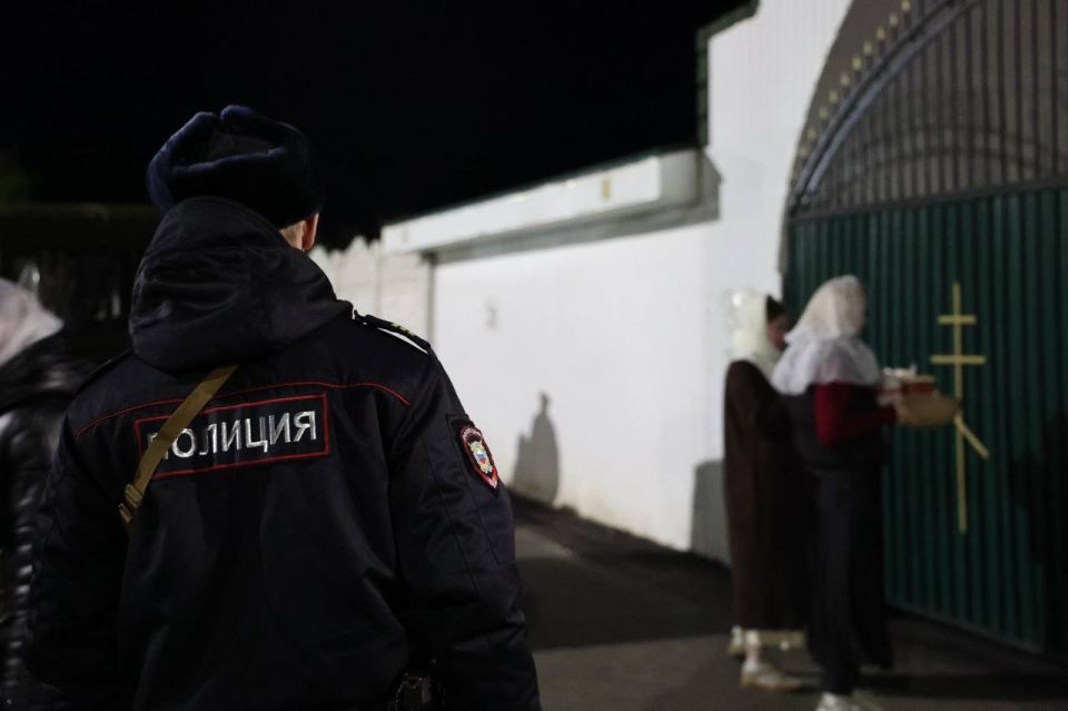 11 Правоохранители ЛНР обеспечили безопасность во время пасхальных богослужений на территории региона 11 Правоохранители ЛНР обеспечили безопасность во время пасхальных богослужений на территории региона