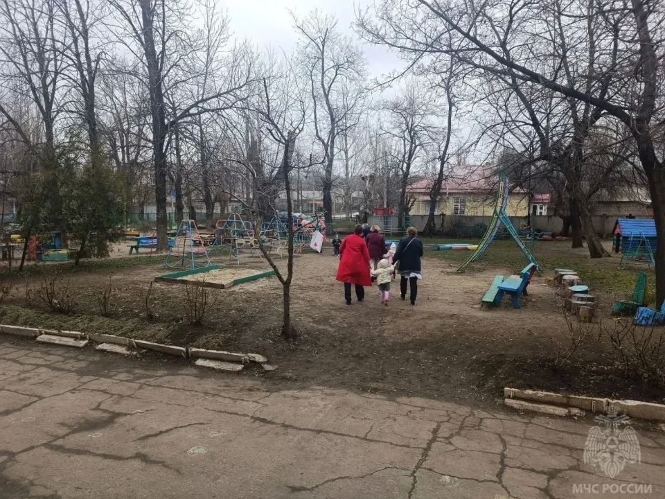 Тренировочные эвакуации помогают отработать четкий алгоритм действий в случае пожара Тренировочные эвакуации помогают отработать четкий алгоритм действий в случае пожара