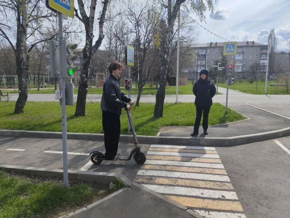 Повторили теорию и применили на практике: так комплексно подходят полицейские региона к профилактическим мероприятиям с детьми Повторили теорию и применили на практике: так комплексно подходят полицейские региона к профилактическим мероприятиям с детьми