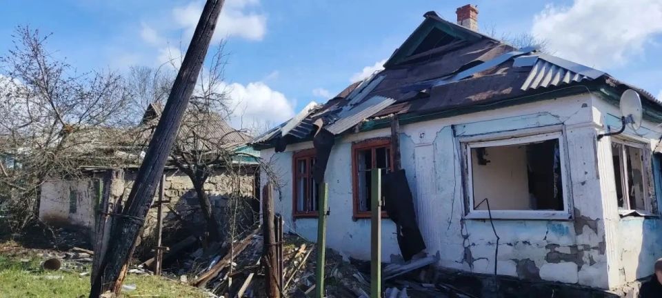 В Первомайске после атаки БПЛА повреждены четыре дома В Первомайске после атаки БПЛА повреждены четыре дома