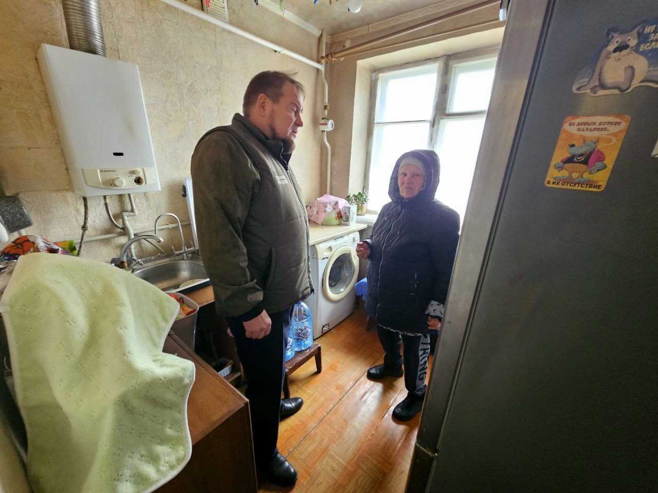 Денис Колесников: Как и было запланировано на первой встрече с инициативными группами жильцов домов, пострадавших 8 апреля в ходе атак украинских БПЛА, сегодня по поручению председателя НС ЛНР Мирошниченко Д.Н. и депутата... Денис Колесников: Как и было запланировано на первой встрече с инициативными группами жильцов домов, пострадавших 8 апреля в ходе атак украинских БПЛА, сегодня по поручению председателя НС ЛНР Мирошниченко Д.Н. и депутата...