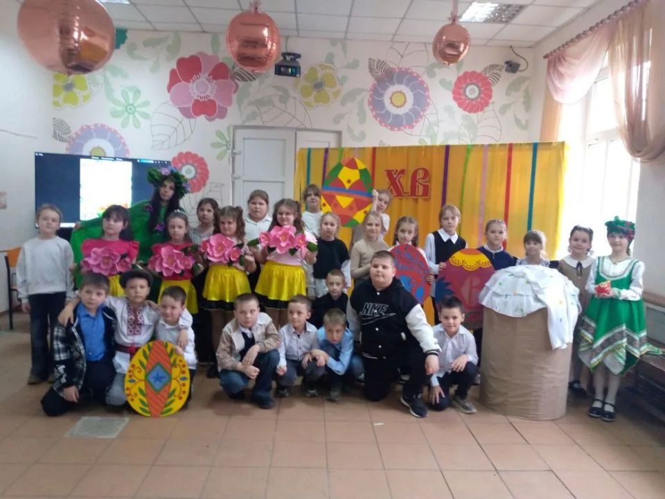 Пасха - это семейный праздник, несущий много добра, любви и света Пасха - это семейный праздник, несущий много добра, любви и света