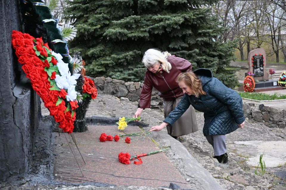 День скорби, день памяти, день несломленного духа Донбасса День скорби, день памяти, день несломленного духа Донбасса