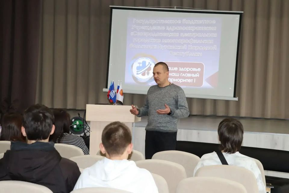 В приоритете - будущее: в рамках партийного проекта "Моя карьера с Единой Россией" состоялась встреча временно исполняющего полномочия Главы городского округа, заместителя Секретаря местного отделения партии "Единая Россия"... В приоритете - будущее: в рамках партийного проекта "Моя карьера с Единой Россией" состоялась встреча временно исполняющего полномочия Главы городского округа, заместителя Секретаря местного отделения партии "Единая Россия"...