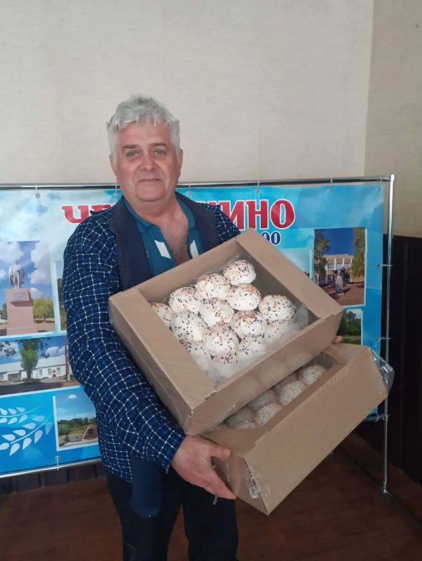 В Чернухино прошла акция "Пасхальные угощения - от сердца к сердцу" В Чернухино прошла акция "Пасхальные угощения - от сердца к сердцу"