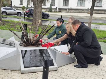 Российские военные, принимающие участие в специальной военной операции, стремятся навсегда покончить с неофашистской идеологией, которая несет лишь боль и разрушение