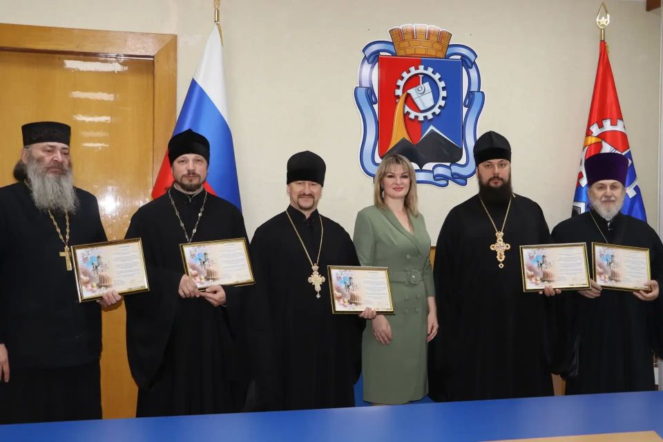 Сегодня встретились с настоятелями наших храмов Сегодня встретились с настоятелями наших храмов
