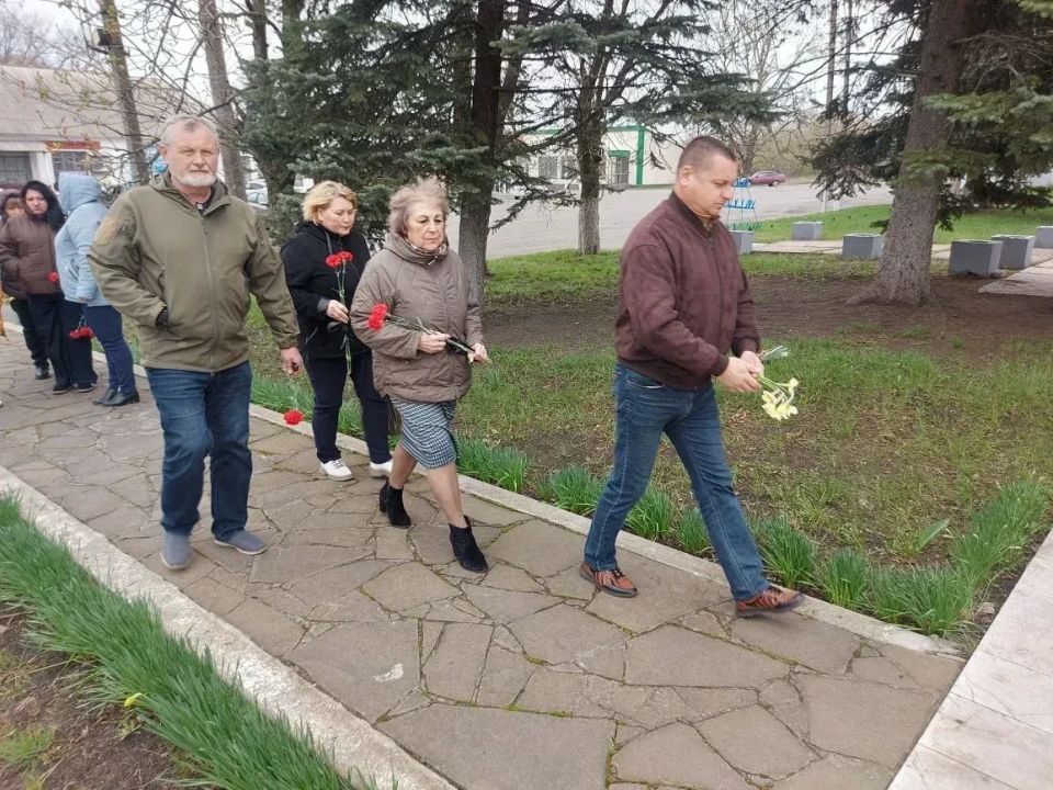 Андрей Рубанцов: Ровенчане чтут память жертв украинской агрессии Андрей Рубанцов: Ровенчане чтут память жертв украинской агрессии