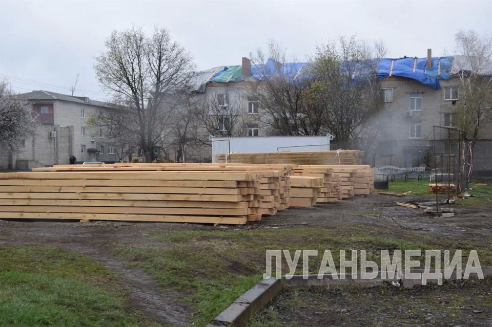 В Родаково ведется ремонт многоквартирных жилых домов В Родаково ведется ремонт многоквартирных жилых домов