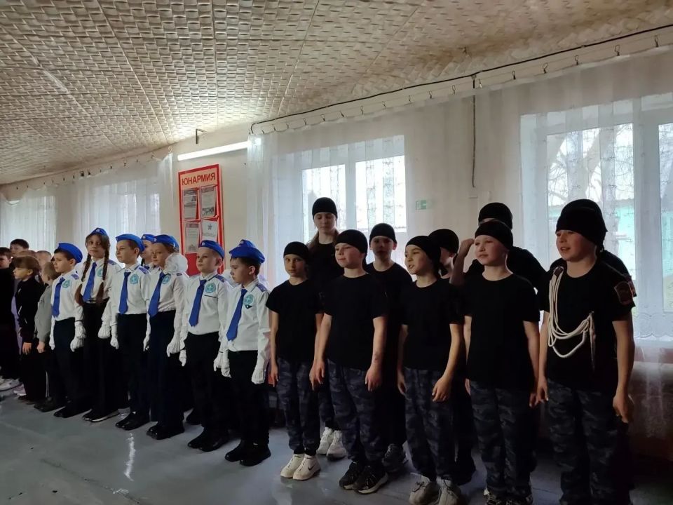 В "Ровеньковском центре детского, юношеского туризма и краеведения" стартовало открытие муниципального этапа военно-патриотической игры "Зарница 2.0", которая собрала на своей площадке самых маленьких участников В "Ровеньковском центре детского, юношеского туризма и краеведения" стартовало открытие муниципального этапа военно-патриотической игры "Зарница 2.0", которая собрала на своей площадке самых маленьких участников