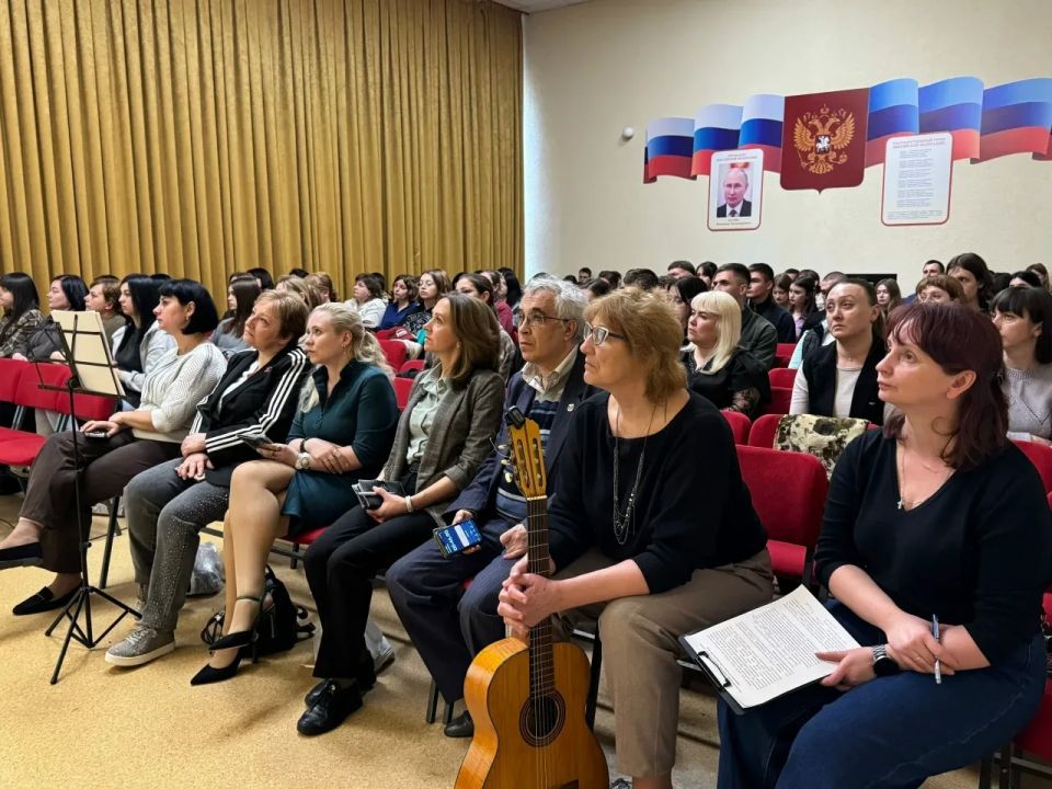 «Люби язык, как Даль его любил»: в Старобельске прошла поэтическая акция к 225-летию Владимира Даля «Люби язык, как Даль его любил»: в Старобельске прошла поэтическая акция к 225-летию Владимира Даля