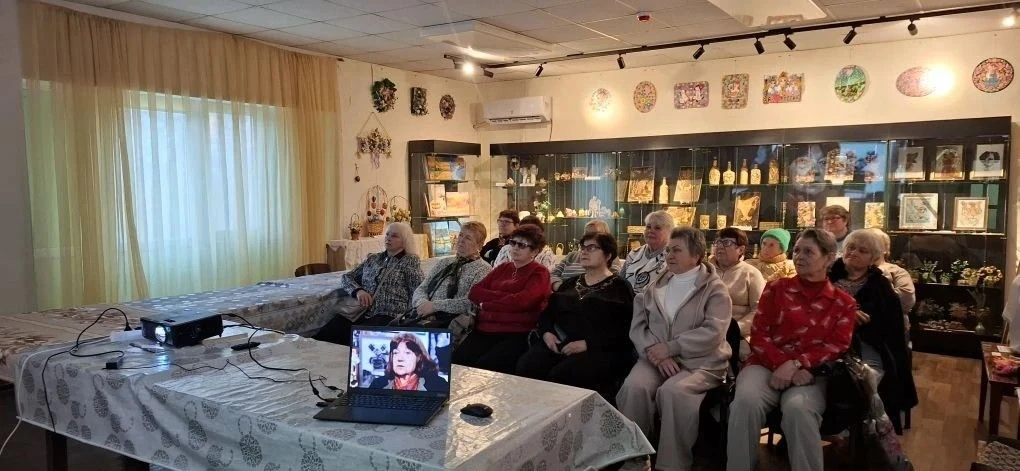 14 марта в здании филиала №1 «Краснолучский краеведческий музей» МБУ «Музейный комплекс боевой славы на реке Миус» для слушателей Университета третьего возраста ГУ ЛНР «ККЦСОН» состоялся показ фильма, приуроченный ко Дню... 14 марта в здании филиала №1 «Краснолучский краеведческий музей» МБУ «Музейный комплекс боевой славы на реке Миус» для слушателей Университета третьего возраста ГУ ЛНР «ККЦСОН» состоялся показ фильма, приуроченный ко Дню...