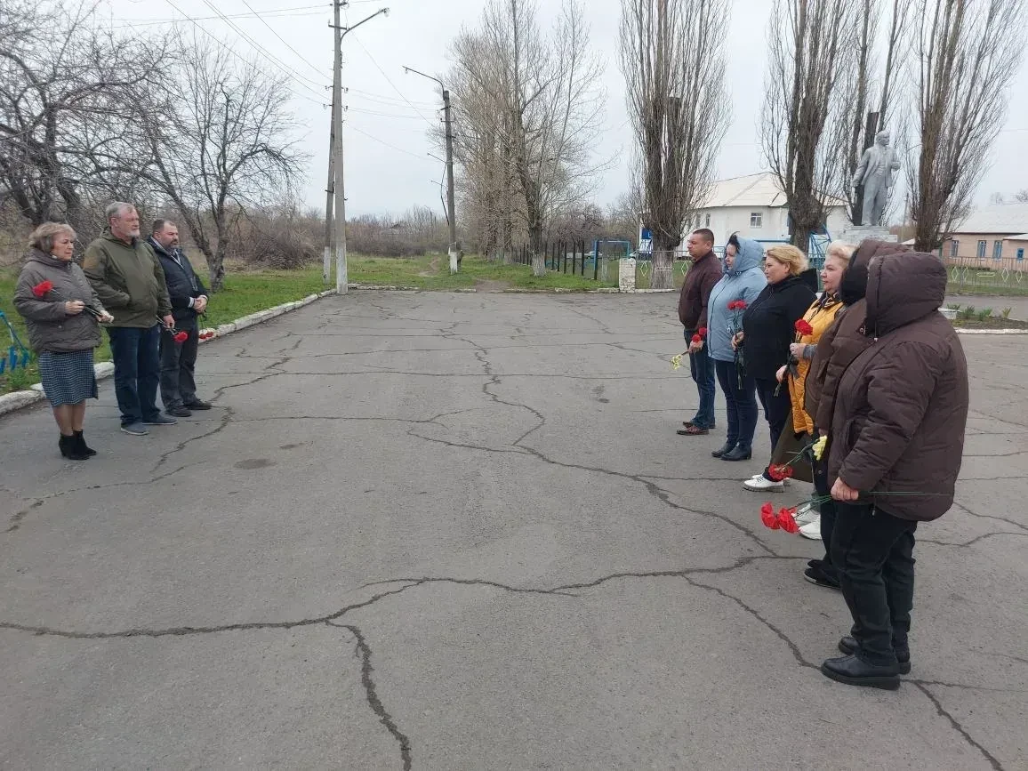 Андрей Рубанцов: Ровенчане чтут память жертв украинской агрессии Андрей Рубанцов: Ровенчане чтут память жертв украинской агрессии