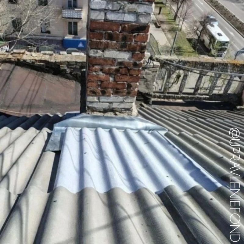 Луганский филиал отремонтировал кровли двух МКД в центре города Луганский филиал отремонтировал кровли двух МКД в центре города