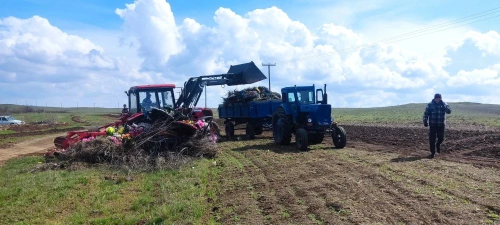 В поселке Новоалександровка продолжаются работы по благоустройству территории В поселке Новоалександровка продолжаются работы по благоустройству территории
