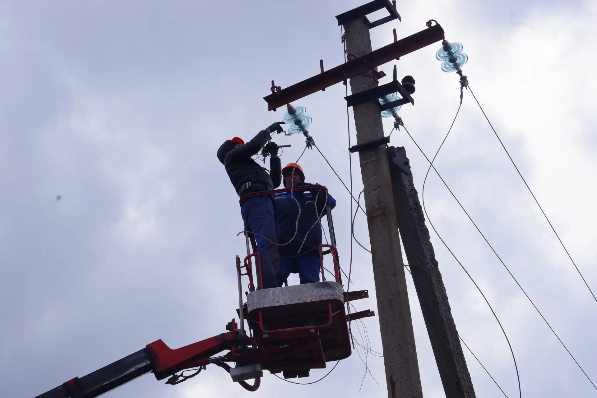 В селе Трехизбенка в рамках народной программы "Единой России" и реализации специального инфраструктурного проекта силами подрядной организации АО СК «Алтайкрайэнерго» завершили монтаж новой трансформаторной подстанции В селе Трехизбенка в рамках народной программы "Единой России" и реализации специального инфраструктурного проекта силами подрядной организации АО СК «Алтайкрайэнерго» завершили монтаж новой трансформаторной подстанции