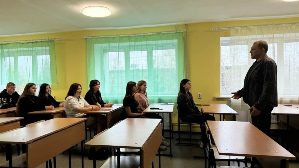 «Люби язык, как Даль его любил»: в Старобельске прошла поэтическая акция к 225-летию Владимира Даля «Люби язык, как Даль его любил»: в Старобельске прошла поэтическая акция к 225-летию Владимира Даля