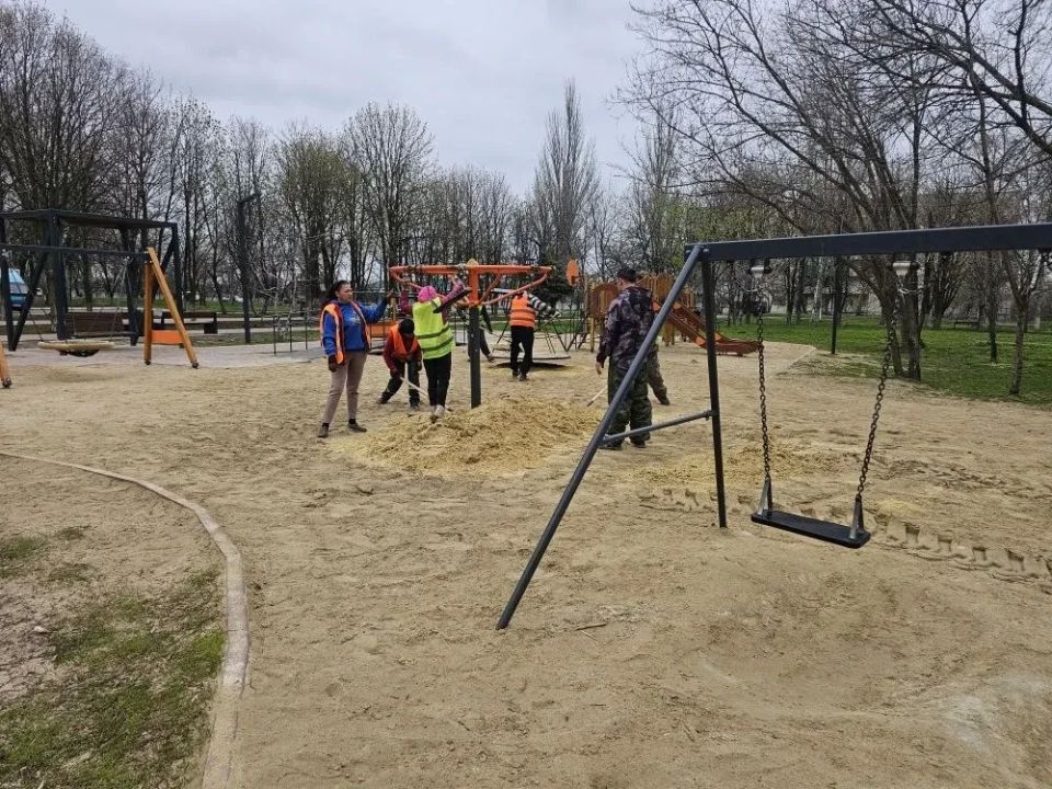 Уборка общественных территорий города Уборка общественных территорий города