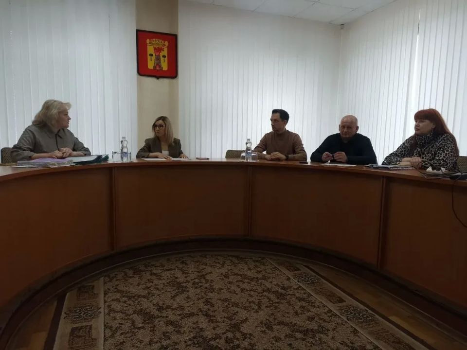 На очередном заседании административной комиссии Администрации г. Луганска рассмотрено 10 дел по составленным уполномоченными лицами административным протоколам На очередном заседании административной комиссии Администрации г. Луганска рассмотрено 10 дел по составленным уполномоченными лицами административным протоколам