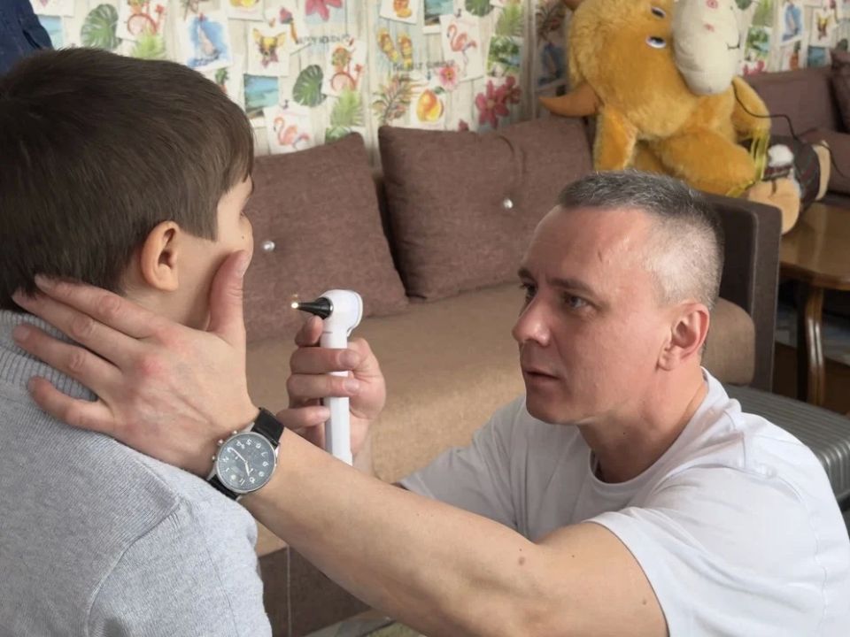 Детям с особенностями здоровья в ЛНР помогают эксперты фонда «Дорога жизни» Детям с особенностями здоровья в ЛНР помогают эксперты фонда «Дорога жизни»