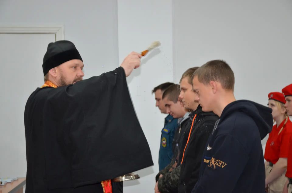 Марина Филиппова: В Новоайдарском округе отметили День призывника встречей с молодыми защитниками Родины Марина Филиппова: В Новоайдарском округе отметили День призывника встречей с молодыми защитниками Родины