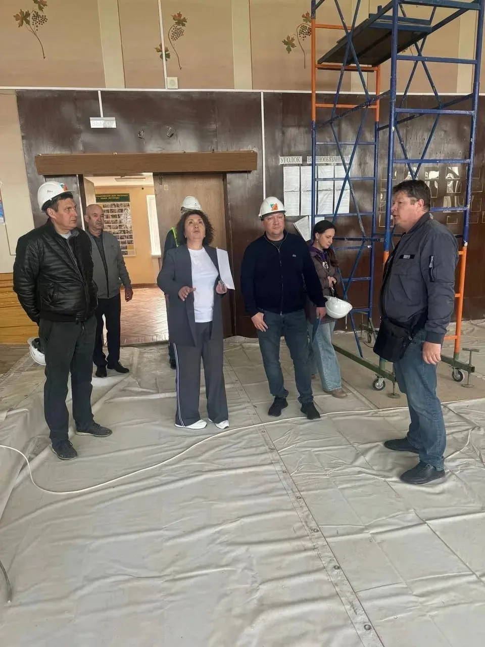 В Антрацитовском доме-интернате для пожилых людей и инвалидов продолжается капитальный ремонт В Антрацитовском доме-интернате для пожилых людей и инвалидов продолжается капитальный ремонт