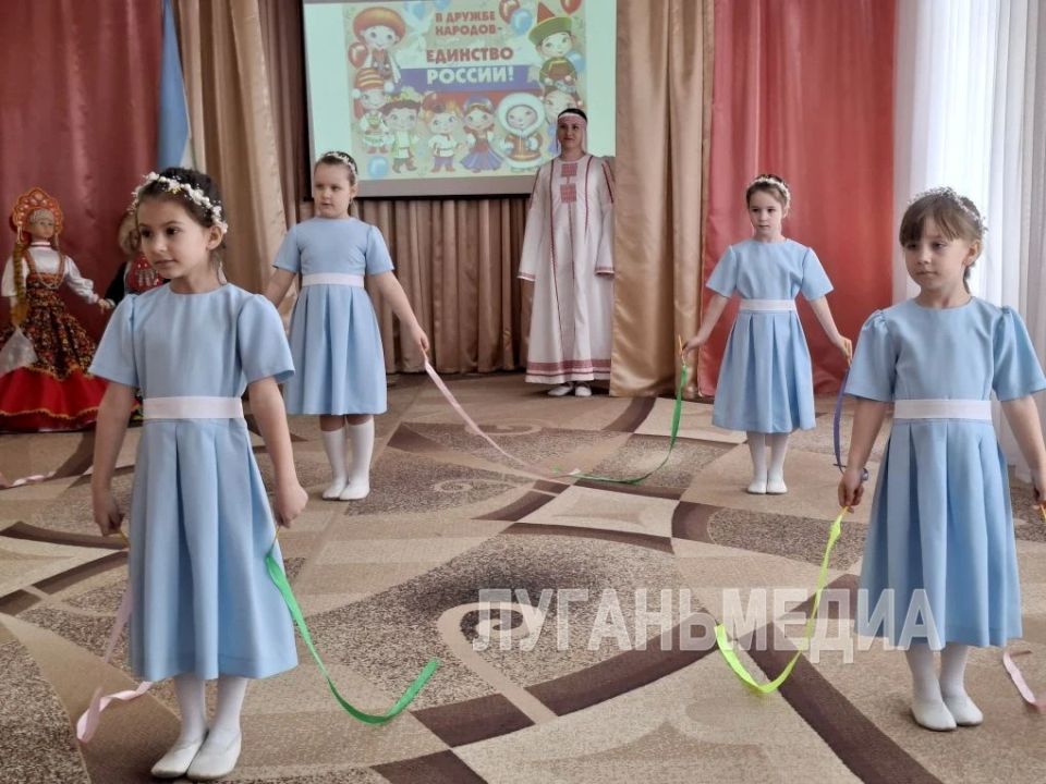 Представители Республики Башкортостан продолжают взаимодействие с краснолучскими учреждениями образования Представители Республики Башкортостан продолжают взаимодействие с краснолучскими учреждениями образования