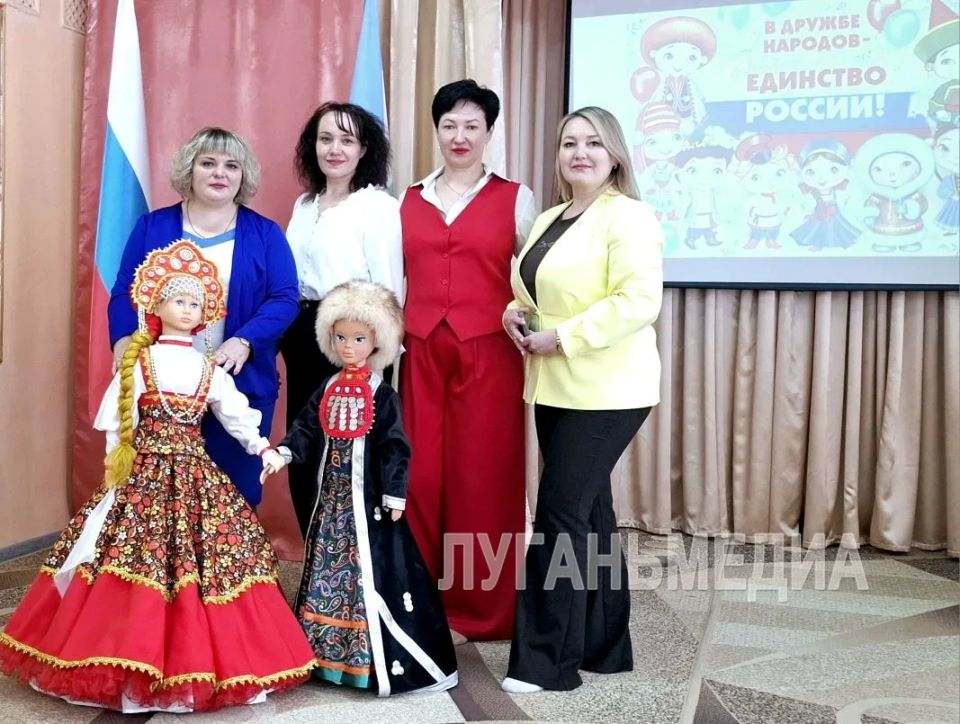 Представители Республики Башкортостан продолжают взаимодействие с краснолучскими учреждениями образования Представители Республики Башкортостан продолжают взаимодействие с краснолучскими учреждениями образования