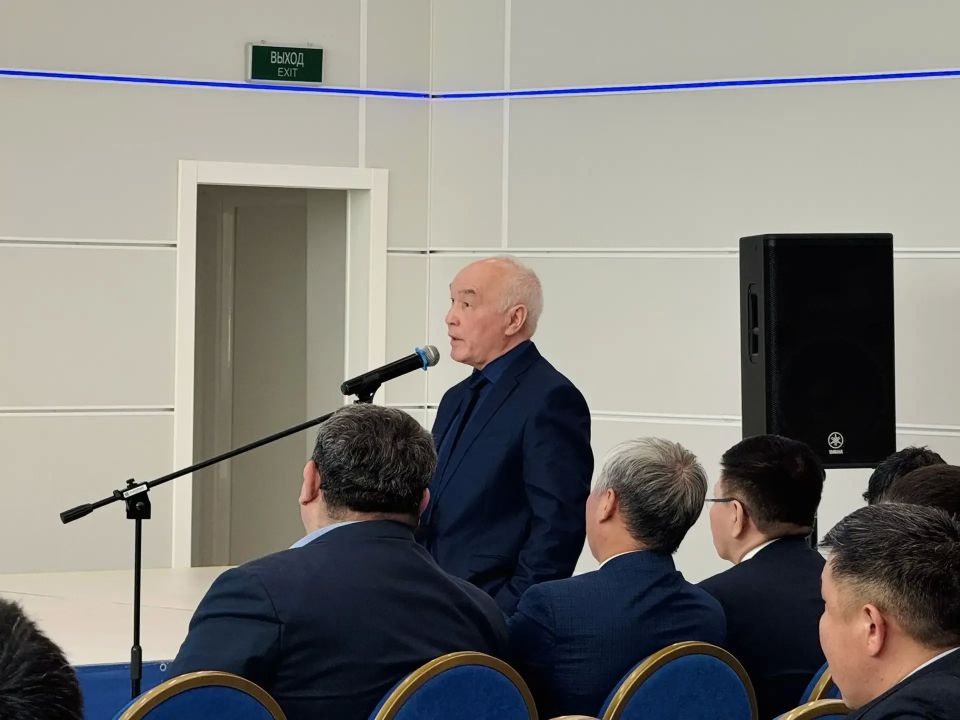 Сегодня в Якутске в рамках X съезда Совета муниципальных образований Республики Саха (Якутия) под председательством первого заместителя Председателя Правительства Республики Саха (Якутия) Дмитрия Садовникова прошло... Сегодня в Якутске в рамках X съезда Совета муниципальных образований Республики Саха (Якутия) под председательством первого заместителя Председателя Правительства Республики Саха (Якутия) Дмитрия Садовникова прошло...