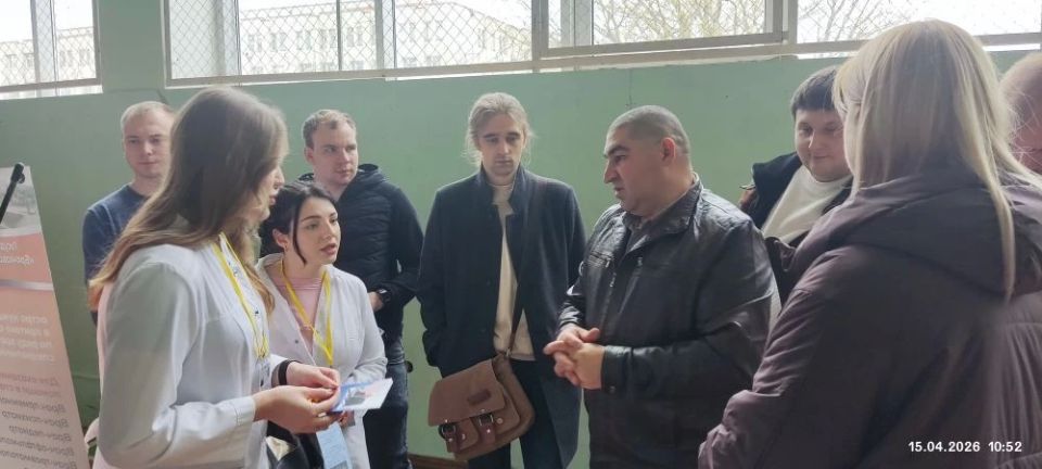 Брянковская центральная городская многопрофильная больница инвестирует в будущее: участие в «Ярмарке вакансий» на базе Луганского государственного медицинского университета имени Святителя Луки Брянковская центральная городская многопрофильная больница инвестирует в будущее: участие в «Ярмарке вакансий» на базе Луганского государственного медицинского университета имени Святителя Луки