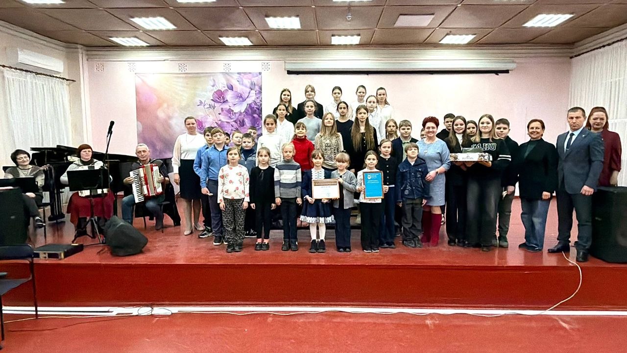 Сергей Колягин: Сегодняшний день подарил мне возможность окунуться в мир творчества в Детской школе искусств города Первомайска