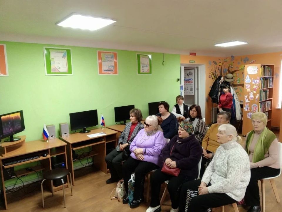 Встреча участников центра общения старшего поколения в литературной гостиной Встреча участников центра общения старшего поколения в литературной гостиной