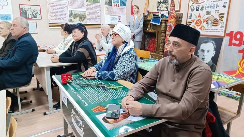 В Кировской школе №3 рассказали о жизни ее выпускника, Героя СССР Гильфана Батаршина В Кировской школе №3 рассказали о жизни ее выпускника, Героя СССР Гильфана Батаршина