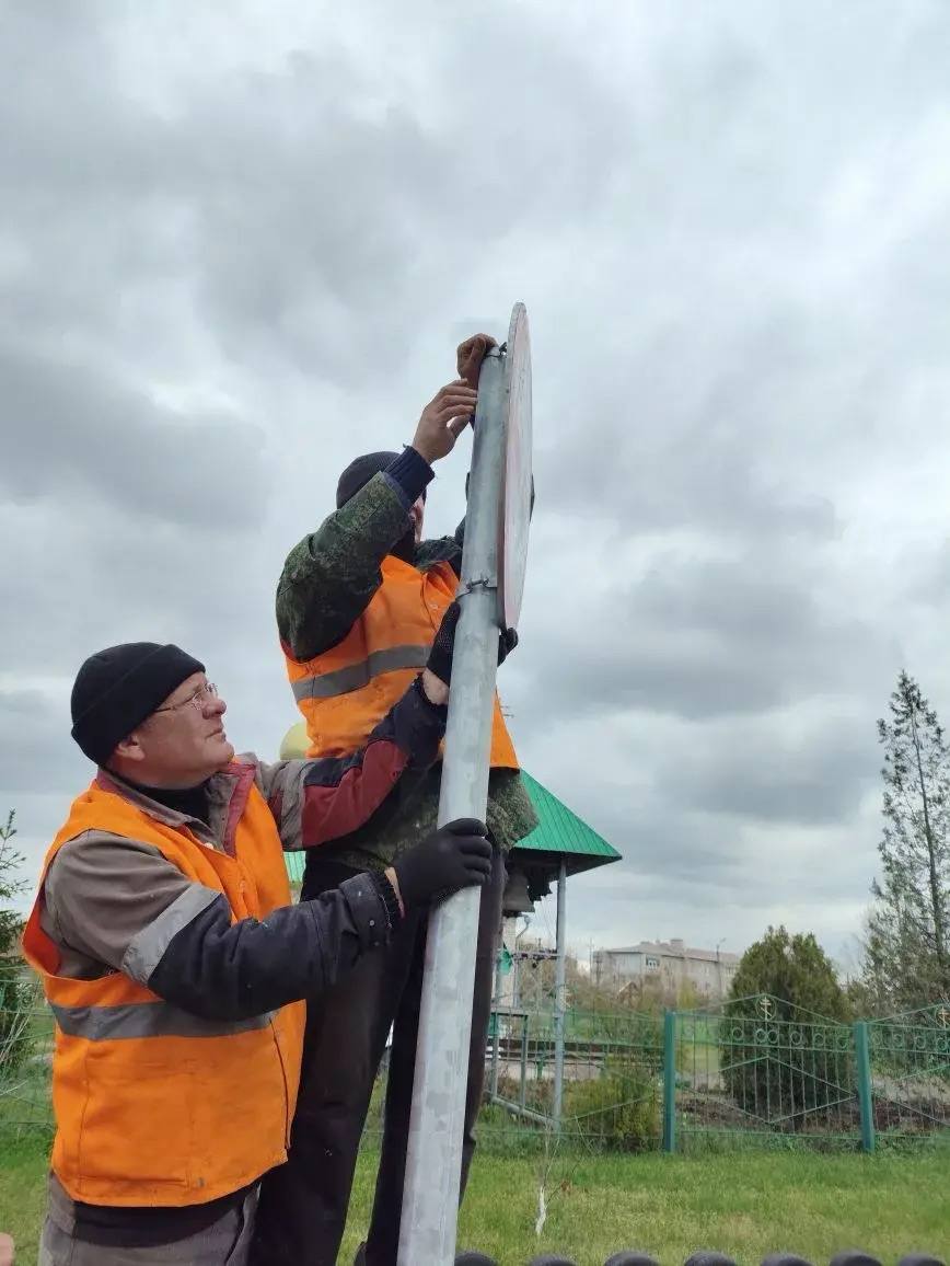 Сергей Козенко: Внимание на дорогу: в Суходольске установлены новые дорожные знаки! Сергей Козенко: Внимание на дорогу: в Суходольске установлены новые дорожные знаки!