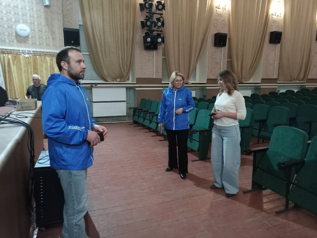 Кино в поселке Меловое: как работает новый кинотеатр Кино в поселке Меловое: как работает новый кинотеатр