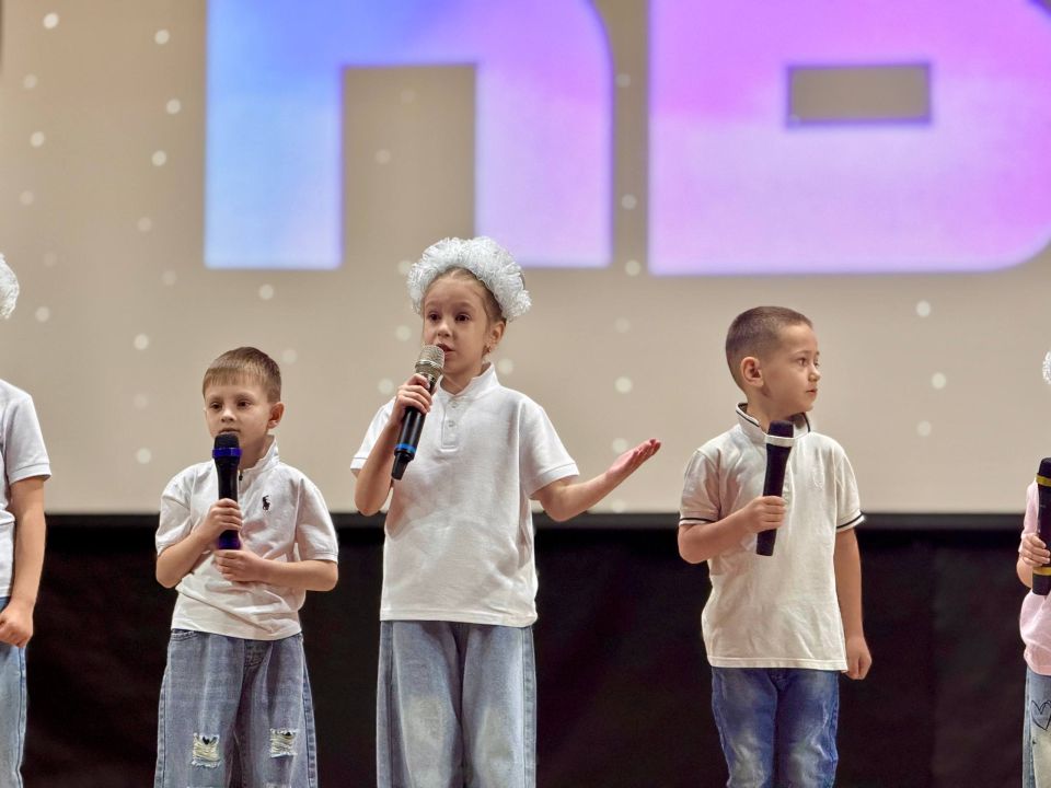 Иван Кусов: Посетил финал школьной лиги КВН в городе Перевальске Иван Кусов: Посетил финал школьной лиги КВН в городе Перевальске