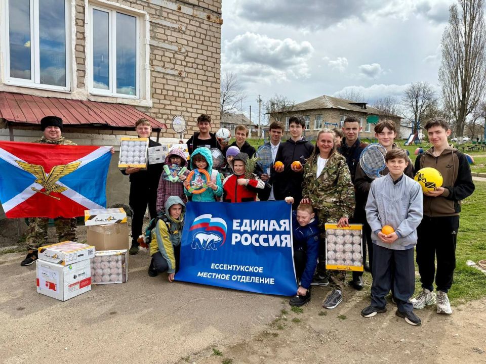 Инна Швенк: Луганскую Народную Республику посетили дорогие гости: Депутаты Думы города Ессентуки от фракции «Единая Россия» Александр Смолин и Надежда Пильтенко, а также командир молодежной сотни Железноводского городского... Инна Швенк: Луганскую Народную Республику посетили дорогие гости: Депутаты Думы города Ессентуки от фракции «Единая Россия» Александр Смолин и Надежда Пильтенко, а также командир молодежной сотни Железноводского городского...
