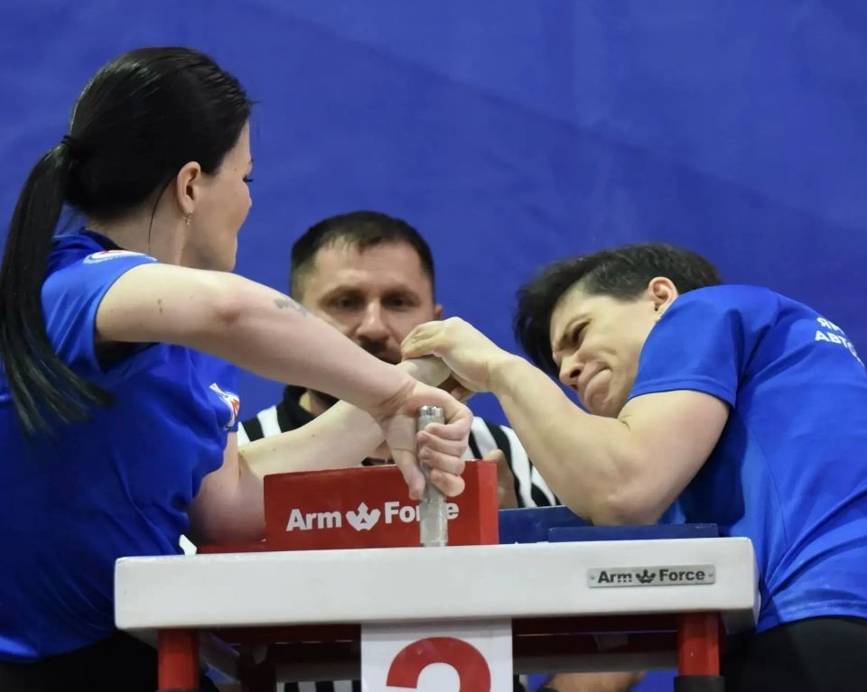 Новоуренгойская спортсменка Галина Шамота взяла три награды на чемпионате России по армрестлингу Новоуренгойская спортсменка Галина Шамота взяла три награды на чемпионате России по армрестлингу