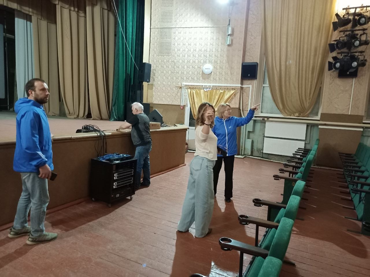 Кино в поселке Меловое: как работает новый кинотеатр Кино в поселке Меловое: как работает новый кинотеатр