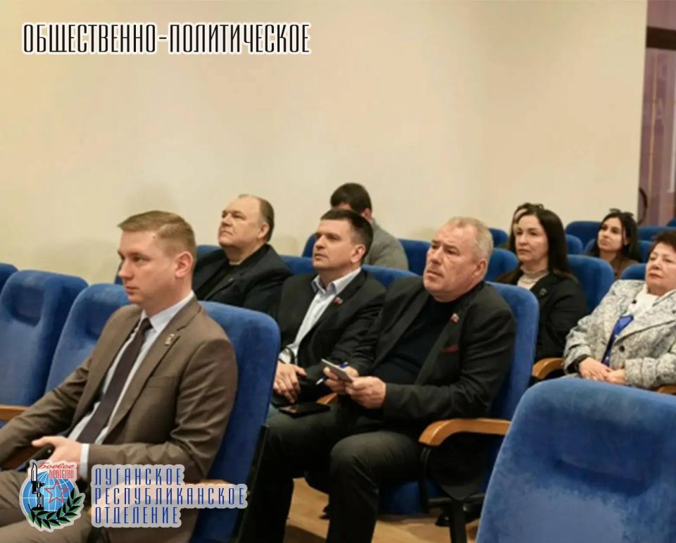 9 апреля Алексей Околелов депутат Народного Совета Луганской Народной Республики, заместитель руководителя Луганского регионального отделения Всероссийской политической партии «Единая Россия», член Луганского... 9 апреля Алексей Околелов депутат Народного Совета Луганской Народной Республики, заместитель руководителя Луганского регионального отделения Всероссийской политической партии «Единая Россия», член Луганского...