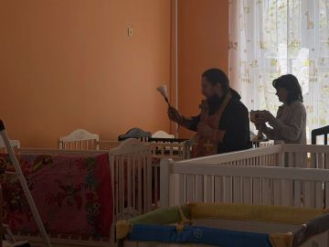 Сотрудники регионального УФСИН посетили Луганский республиканский дом ребенка