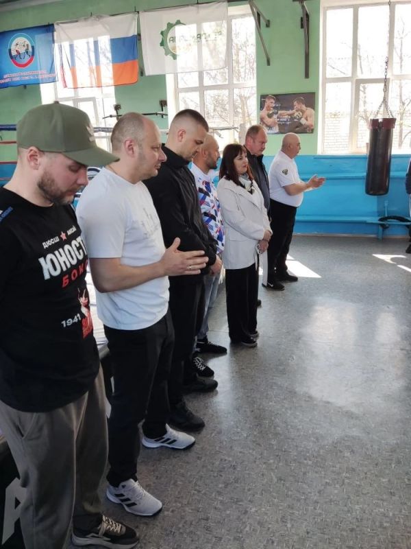 10 апреля 2026 года в Свердловске, в специализированном зале бокса Государственного бюджетного учреждения Луганской Народной Республики «Спортивный комплекс „Шахтер“», состоялись ежегодные соревнования по боксу «Весенняя... 10 апреля 2026 года в Свердловске, в специализированном зале бокса Государственного бюджетного учреждения Луганской Народной Республики «Спортивный комплекс „Шахтер“», состоялись ежегодные соревнования по боксу «Весенняя...