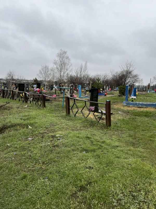 В ТРОИЦКОМ МУНИЦИПАЛЬНОМ ОКРУГЕ ПРОВЕЛИ РАБОТЫ ПО НАВЕДЕНИЮ ПОРЯДКА НА КЛАДБИЩАХ К ПАСХАЛЬНЫМ ПРАЗДНИКАМ В ТРОИЦКОМ МУНИЦИПАЛЬНОМ ОКРУГЕ ПРОВЕЛИ РАБОТЫ ПО НАВЕДЕНИЮ ПОРЯДКА НА КЛАДБИЩАХ К ПАСХАЛЬНЫМ ПРАЗДНИКАМ