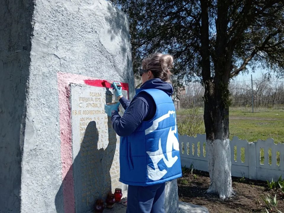 На Краснодонщине продолжаются работы по благоустройству На Краснодонщине продолжаются работы по благоустройству