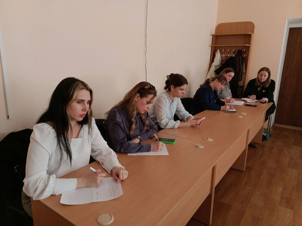В Администрации городского округа город Ровеньки состоялось совещание, посвящённое подготовке к участию в интеллектуальной игре «Героический вклад ровенчан в емкое понятие Луганский характер» В Администрации городского округа город Ровеньки состоялось совещание, посвящённое подготовке к участию в интеллектуальной игре «Героический вклад ровенчан в емкое понятие Луганский характер»