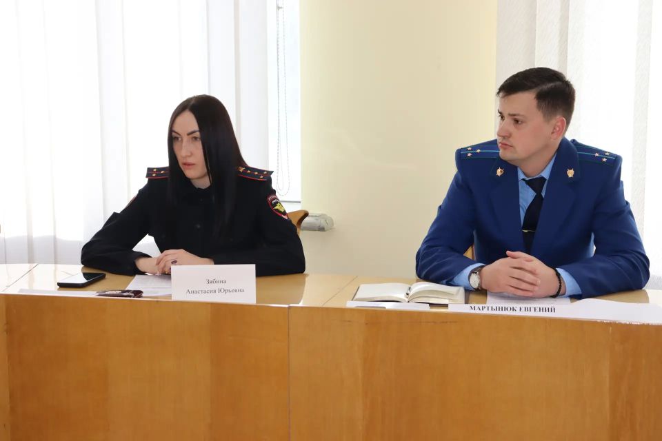 Комиссия по делам несовершеннолетних рассмотрела 13 административных протоколов Комиссия по делам несовершеннолетних рассмотрела 13 административных протоколов