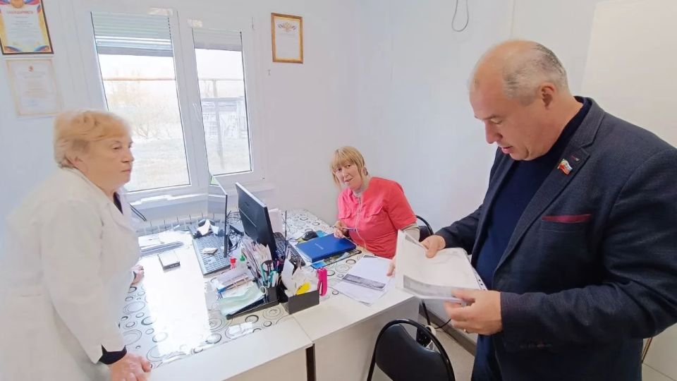 В прифронтовом Кременском районе провели ряд встреч с жителями сёл Булгаковка, Боровеньки, Епифановка и Новая Астрахань В прифронтовом Кременском районе провели ряд встреч с жителями сёл Булгаковка, Боровеньки, Епифановка и Новая Астрахань